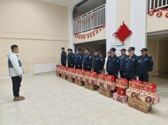 球王会体育组织发放员工春节福利
